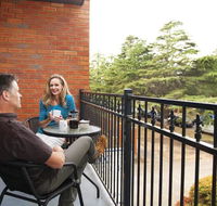 Oxley Court Serviced Apartments - Schoolies Week Accommodation