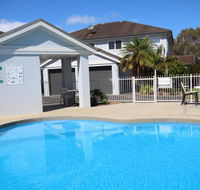 Paradise Waters - No. 19 - Schoolies Week Accommodation
