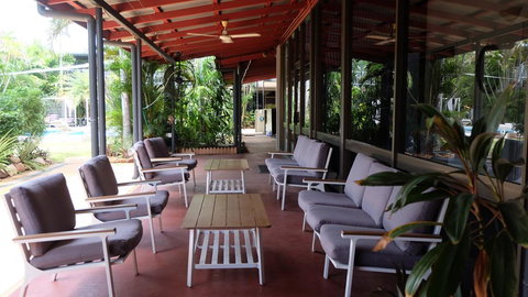 Paraway Motel - Schoolies Week Accommodation 1