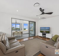 Pearls on Sapphire Beach - Schoolies Week Accommodation