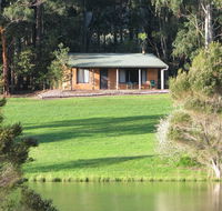 Pemberton Lake View Chalets - Schoolies Week Accommodation