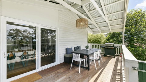 PERIWINKLE - MOUNT MARTHA - Schoolies Week Accommodation 0