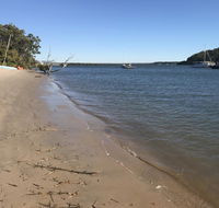 Pet Friendly Waterfront Holiday House on Peacefull Island with Bikes and Kayaks - Schoolies Week Accommodation