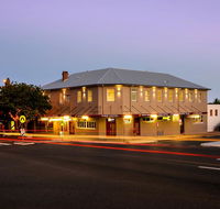 Pier Hotel - Schoolies Week Accommodation