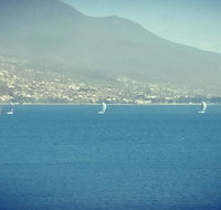 POSH Port Out Starboard Home - Schoolies Week Accommodation