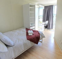 Private modern room - Plaza Building- in City Centre - Schoolies Week Accommodation