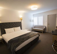 Quays Hotel - Schoolies Week Accommodation