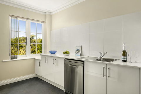 Quest Trinity House - Schoolies Week Accommodation 3