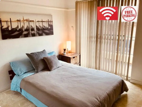 Quiet North Parra Apartment Rooms Across From Park - Schoolies Week Accommodation 1
