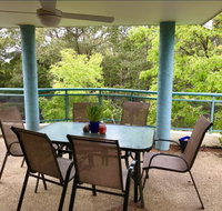 Quiet North Parra Apartment Rooms across from Park - Schoolies Week Accommodation