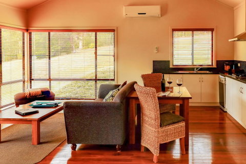 Rainbow Trail Chalets - Schoolies Week Accommodation 1