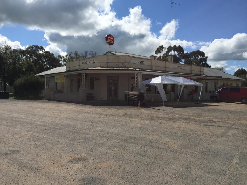  Schoolies Week Accommodation