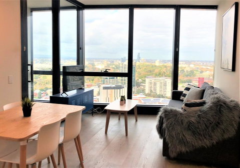 Readyset Southbank Boulevard - Schoolies Week Accommodation 3