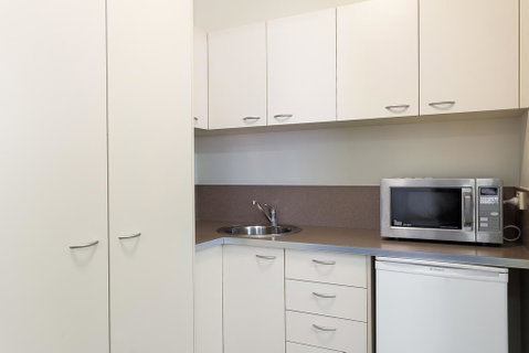 Redcliffe Motor Inn - Schoolies Week Accommodation 1