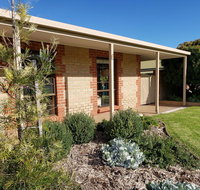 Relax on Ryan  Robe - Schoolies Week Accommodation