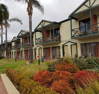 Renmark Hotel Motel - Schoolies Week Accommodation