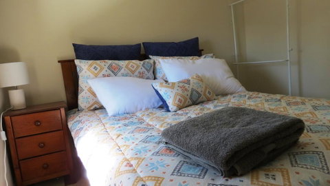 RETRO FUNNY FARM - Schoolies Week Accommodation 1