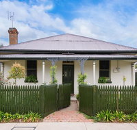 Roalies Farm House - Schoolies Week Accommodation