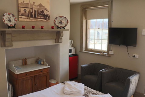 Robinson Cottage - Schoolies Week Accommodation 3