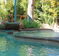Roey Backpackers and Party Bar - Schoolies Week Accommodation