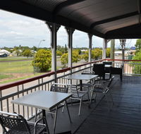 Royal Gatton Hotel - Schoolies Week Accommodation