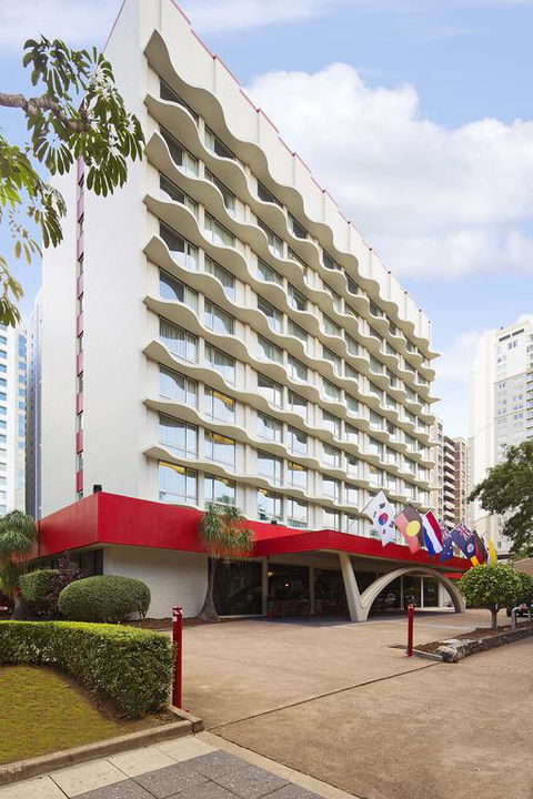 Royal On The Park - Schoolies Week Accommodation 3