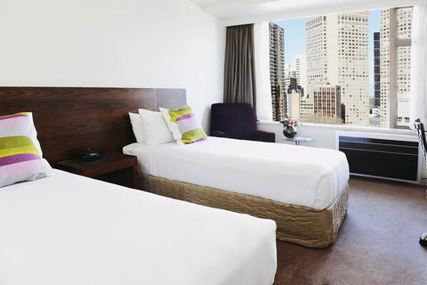 Rydges Melbourne - Schoolies Week Accommodation 3