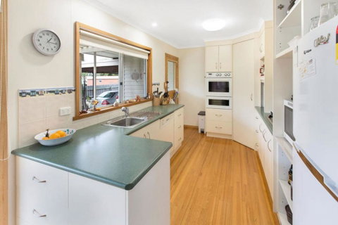 Sama-Sama - Walking Distance To Town And Water - Schoolies Week Accommodation 1
