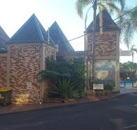 Sanctuary Resort Motor Inn - Schoolies Week Accommodation