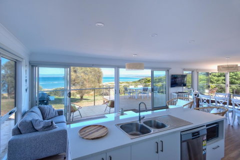 Sandbar Beach House - Schoolies Week Accommodation 1