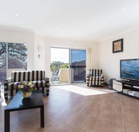 Sandy Point Luxury' 117a Sandy Point Road - air con  foxtel - Schoolies Week Accommodation