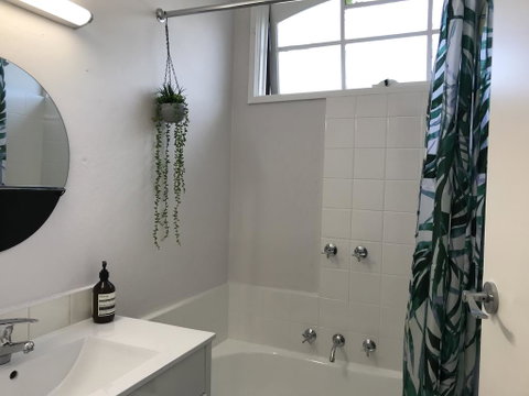 Santa Monica Apartment - Schoolies Week Accommodation 1
