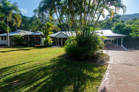 Shanee Prana - Schoolies Week Accommodation 0