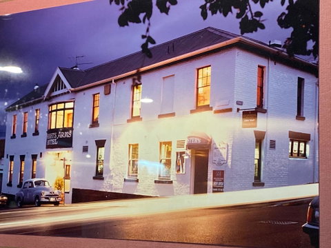 Shipwrights Arms - Schoolies Week Accommodation 0