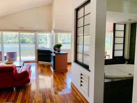 Silkwood Estate - Schoolies Week Accommodation 3