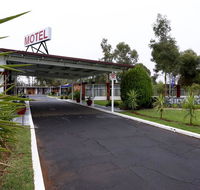 Silver Oaks Motel - Schoolies Week Accommodation