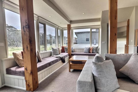 Ski Bird - Schoolies Week Accommodation 2