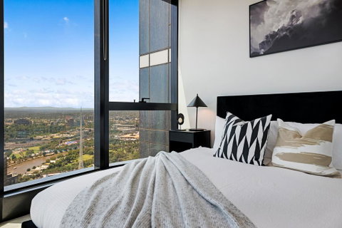 Skyhigh Apartments By MYHOME - Schoolies Week Accommodation 3