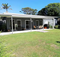 Sojourne - Schoolies Week Accommodation