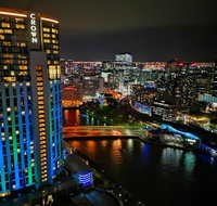 Southbank apartment with an exceptional view - Schoolies Week Accommodation