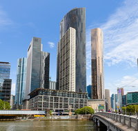 Southbank Apartments Freshwater Place - Schoolies Week Accommodation