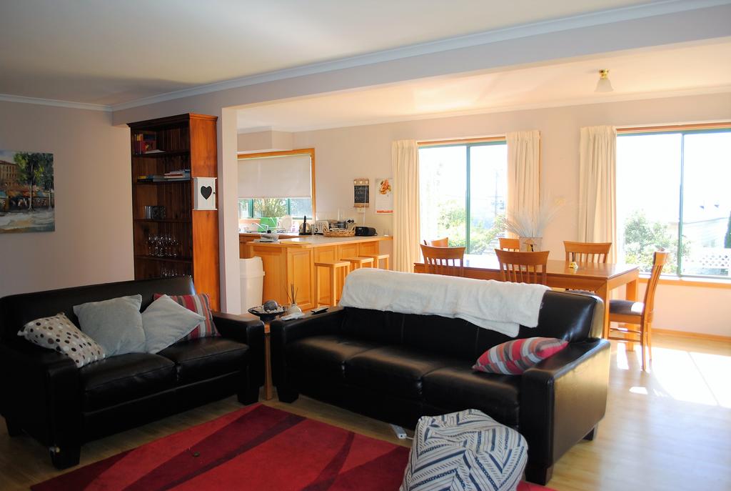 Hobart TAS Schoolies Week Accommodation