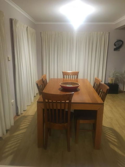 Spacious And Central To CBD - Schoolies Week Accommodation 2