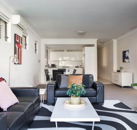 Spacious Two-Bedroom Apartment near Hospital - Schoolies Week Accommodation