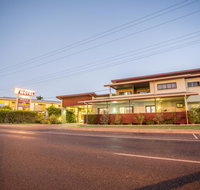 Spinifex Motel and Serviced Apartments - Schoolies Week Accommodation
