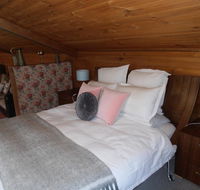 Springmead Rustic Cabin - Schoolies Week Accommodation
