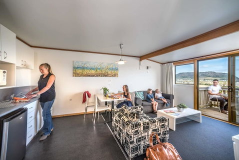 Stanley Seaview Inn - Schoolies Week Accommodation 3
