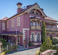 Stannum House - Schoolies Week Accommodation