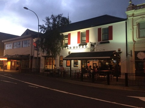 Star Bar Cafe & Hotel - Schoolies Week Accommodation 1
