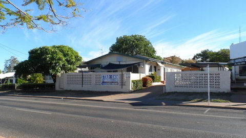 Star Inn Accommodation - Schoolies Week Accommodation 0